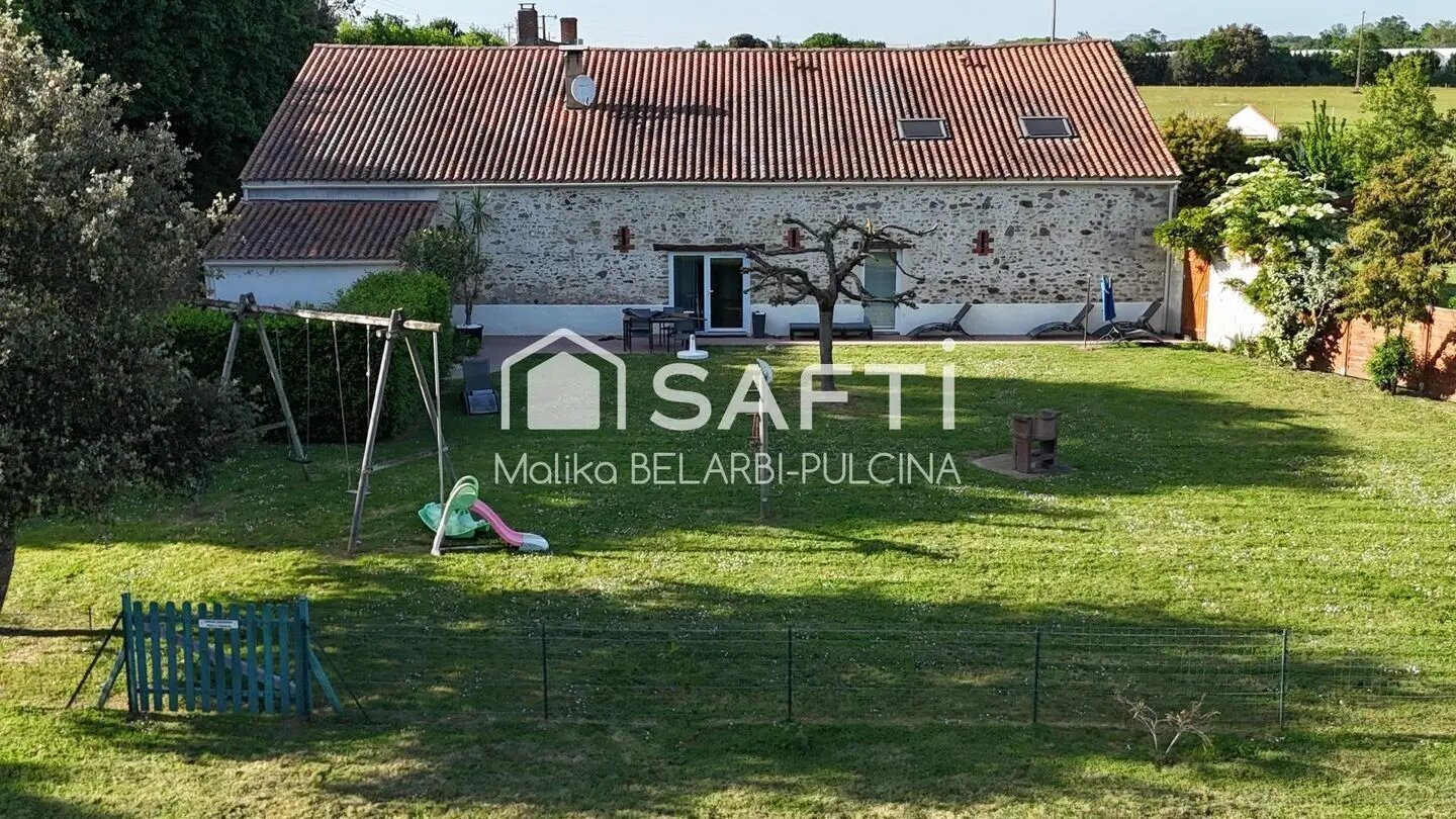 Maison à vendre, 392m², Saint-Hilaire-la-Forêt