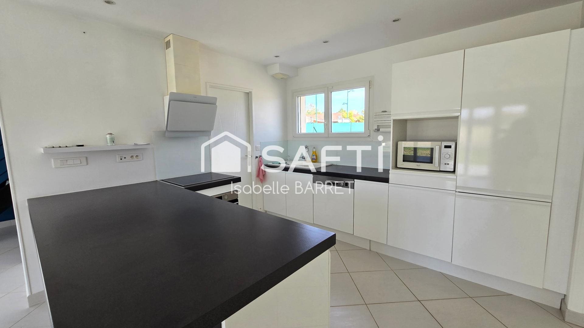 Maison à vendre, 115m², Bourg-Saint-Christophe