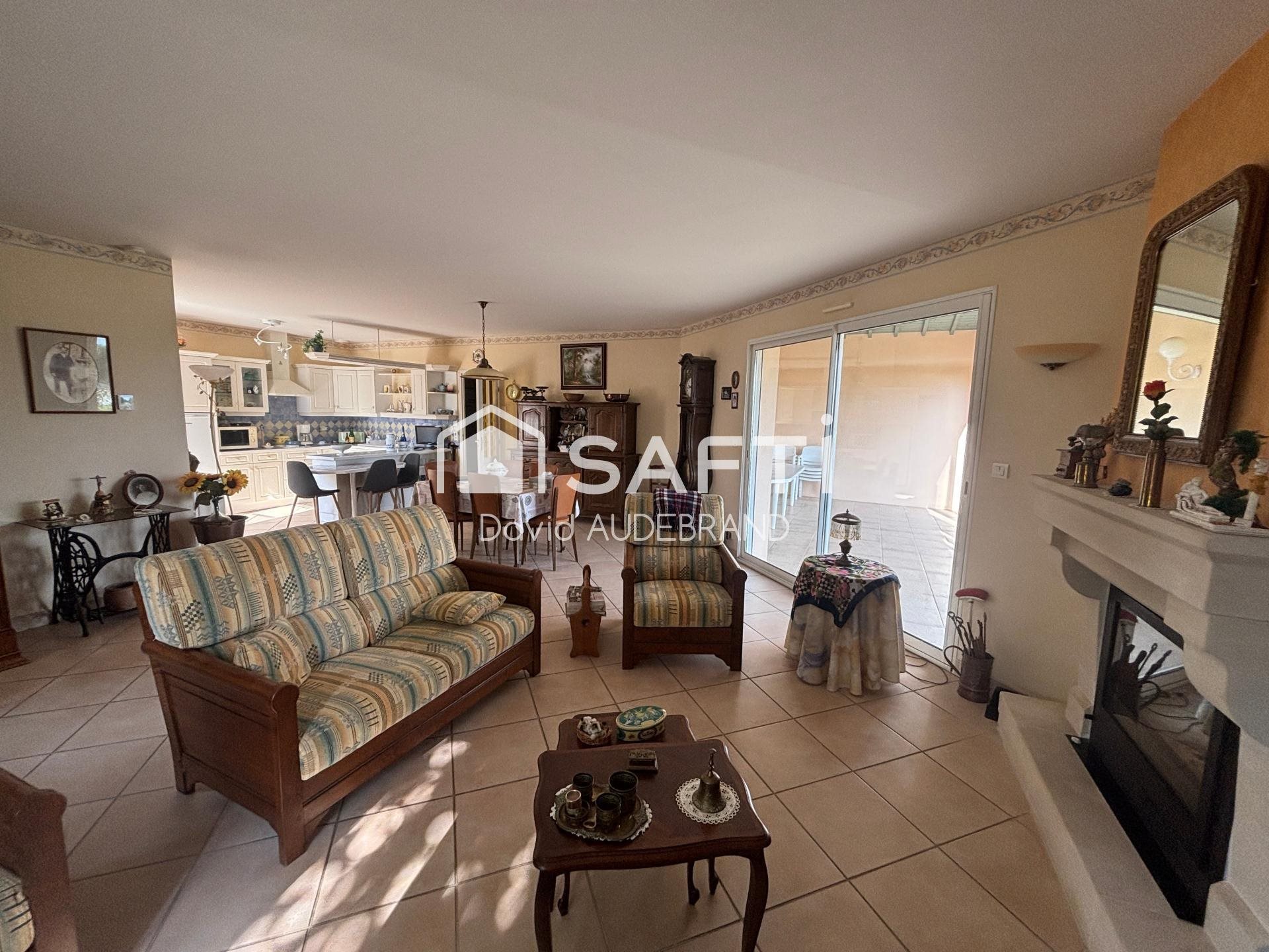 Maison à vendre, 114m², Champdeniers-Saint-Denis