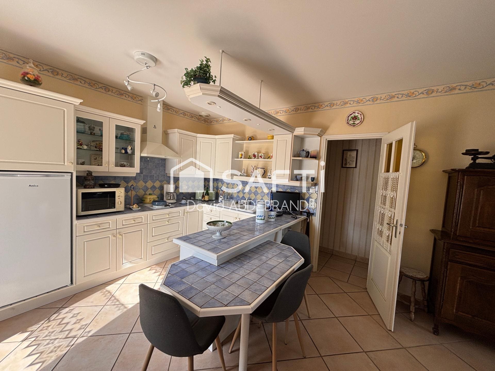 Maison à vendre, 114m², Champdeniers-Saint-Denis