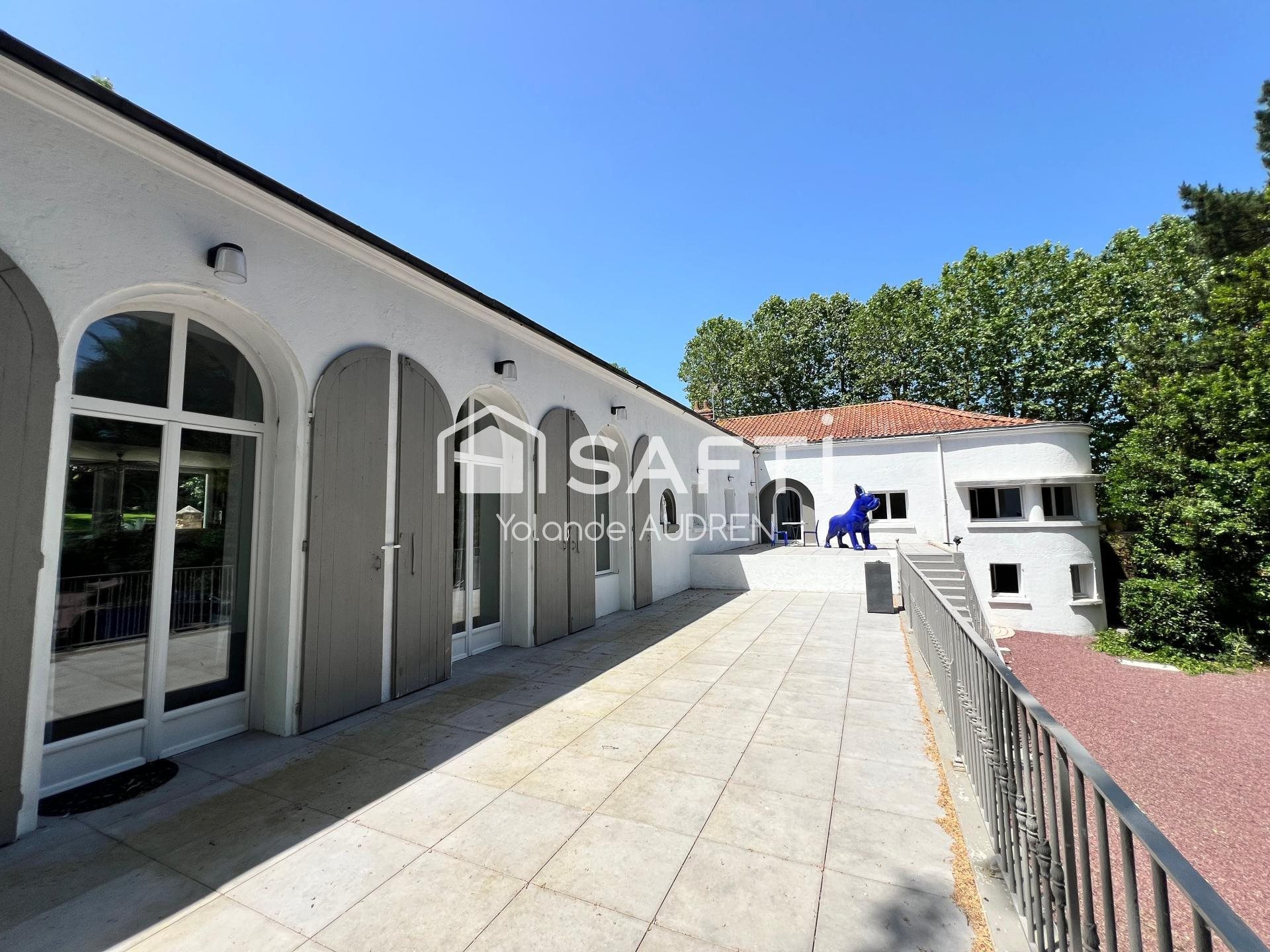 Maison à vendre, 363m², Le Pellerin
