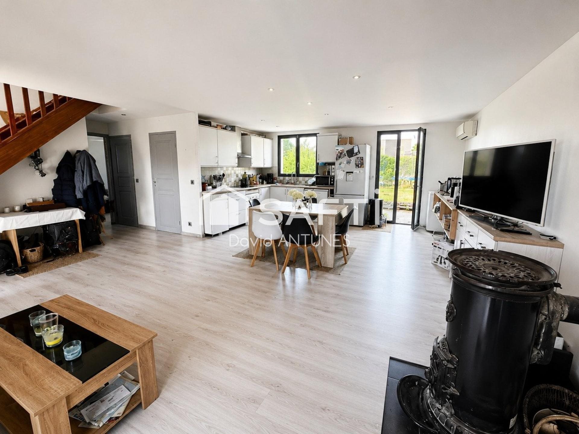 Maison à vendre, 130m², Freneuse