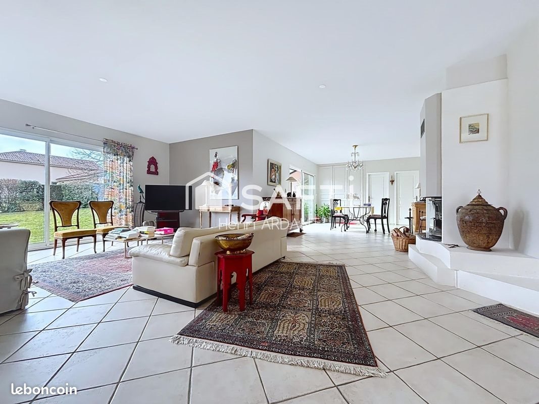 Maison à vendre, 200m², Le Palais-sur-Vienne