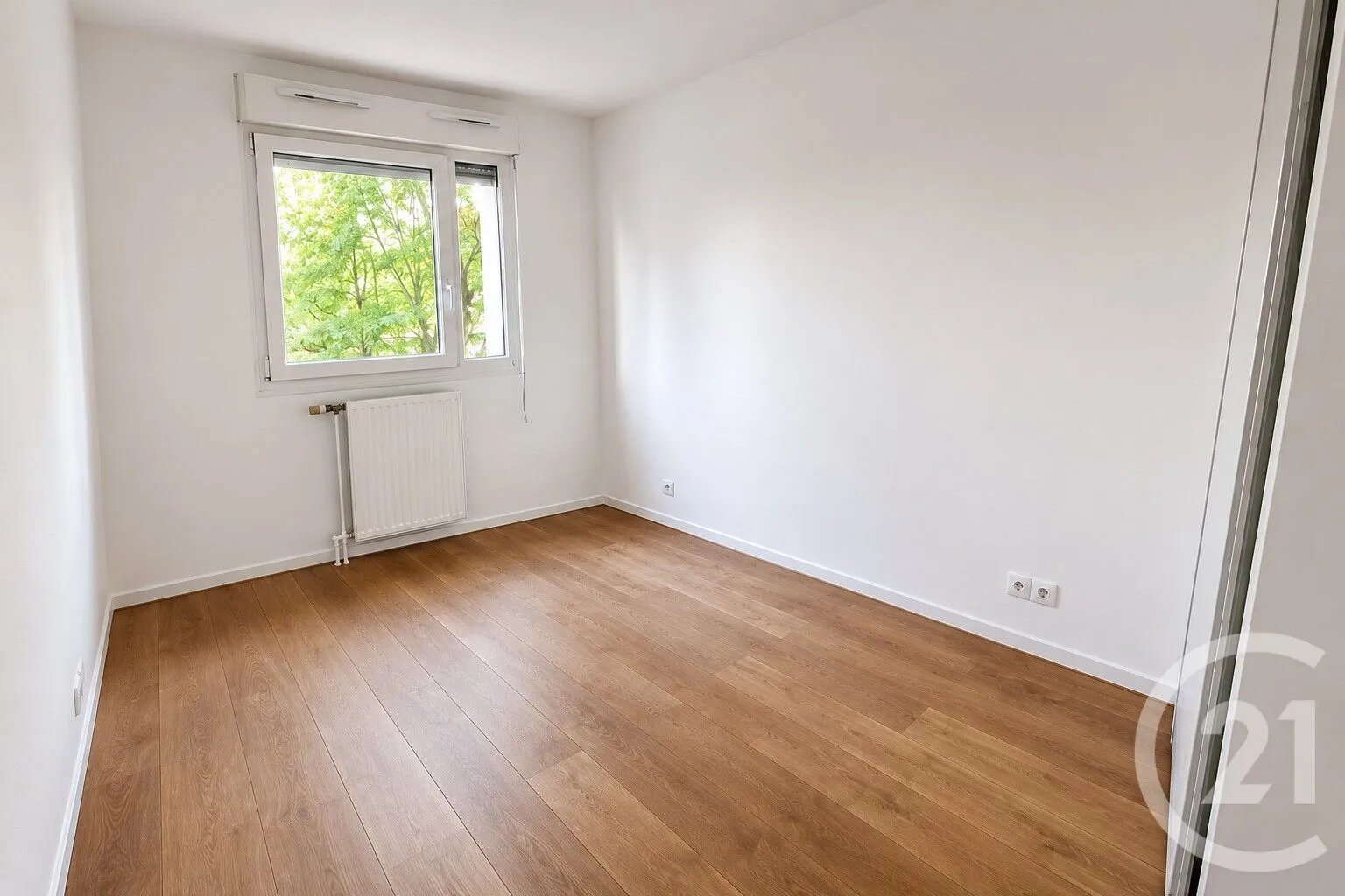 Appartement à louer, 44m², Courbevoie