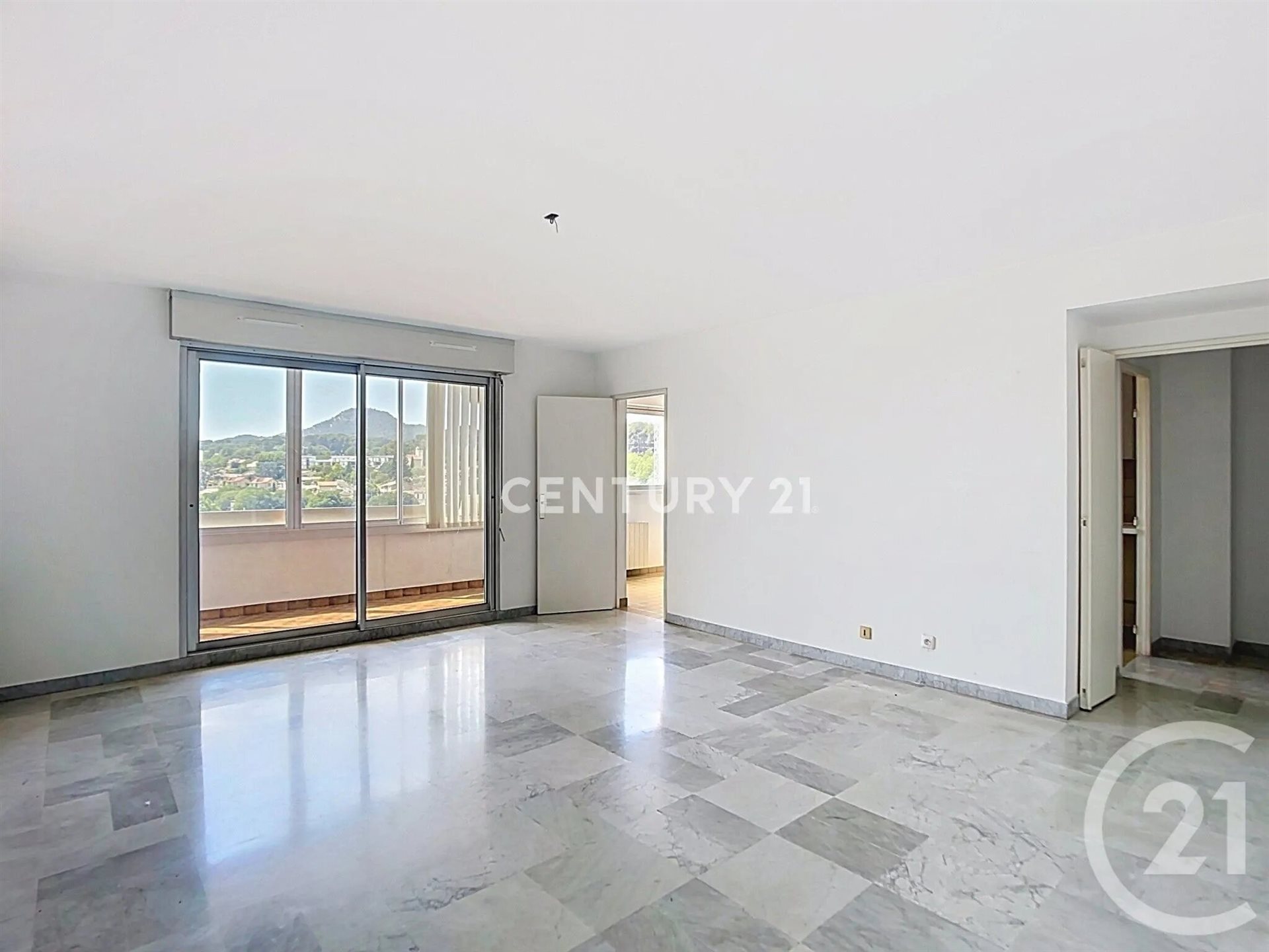 Appartement à vendre, 98m², Aubagne