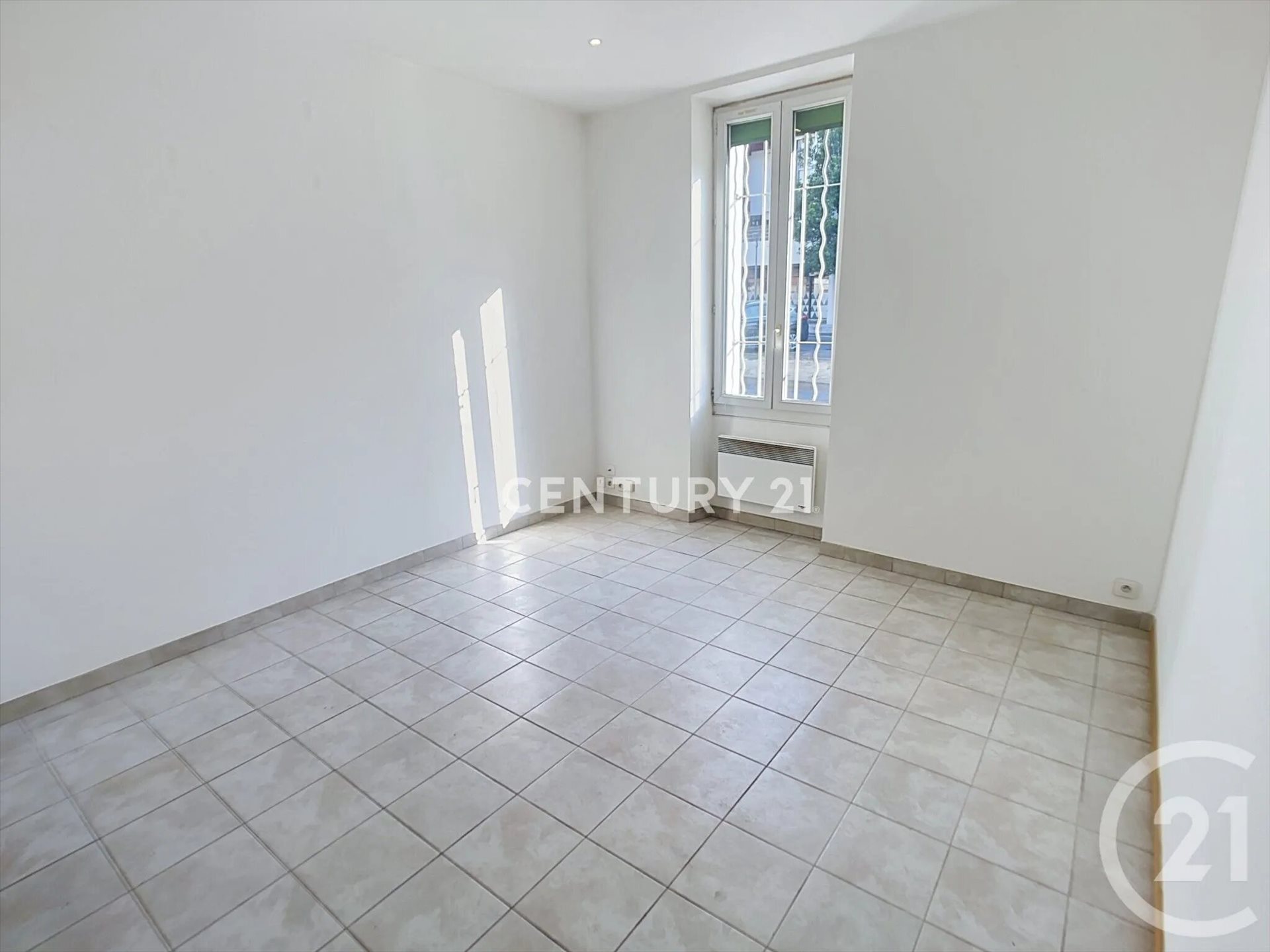 Appartement à louer, 37m², Aubagne