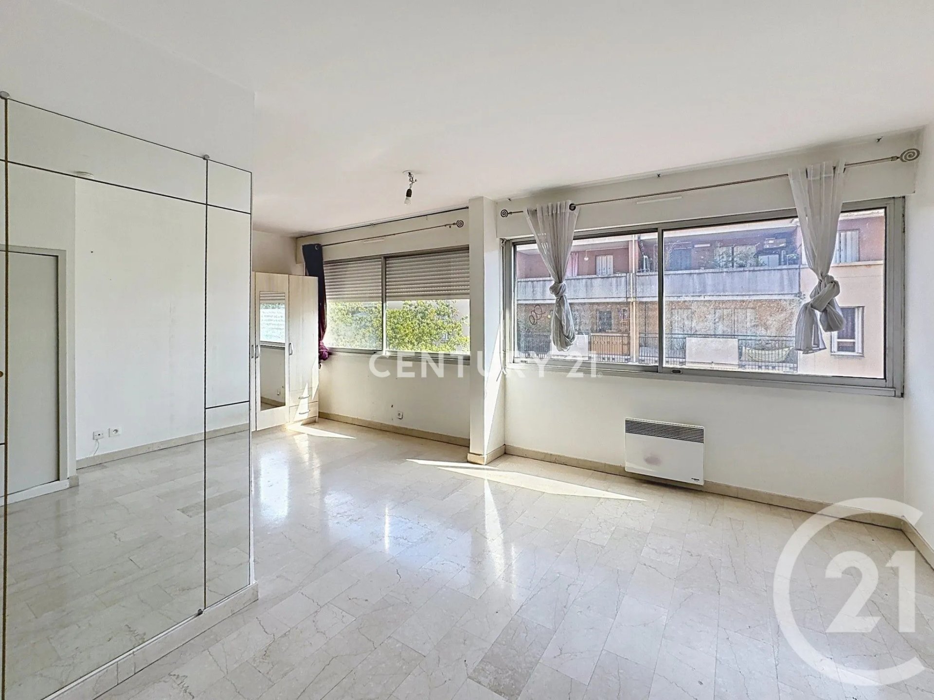 Appartement à louer, 27m², Aubagne