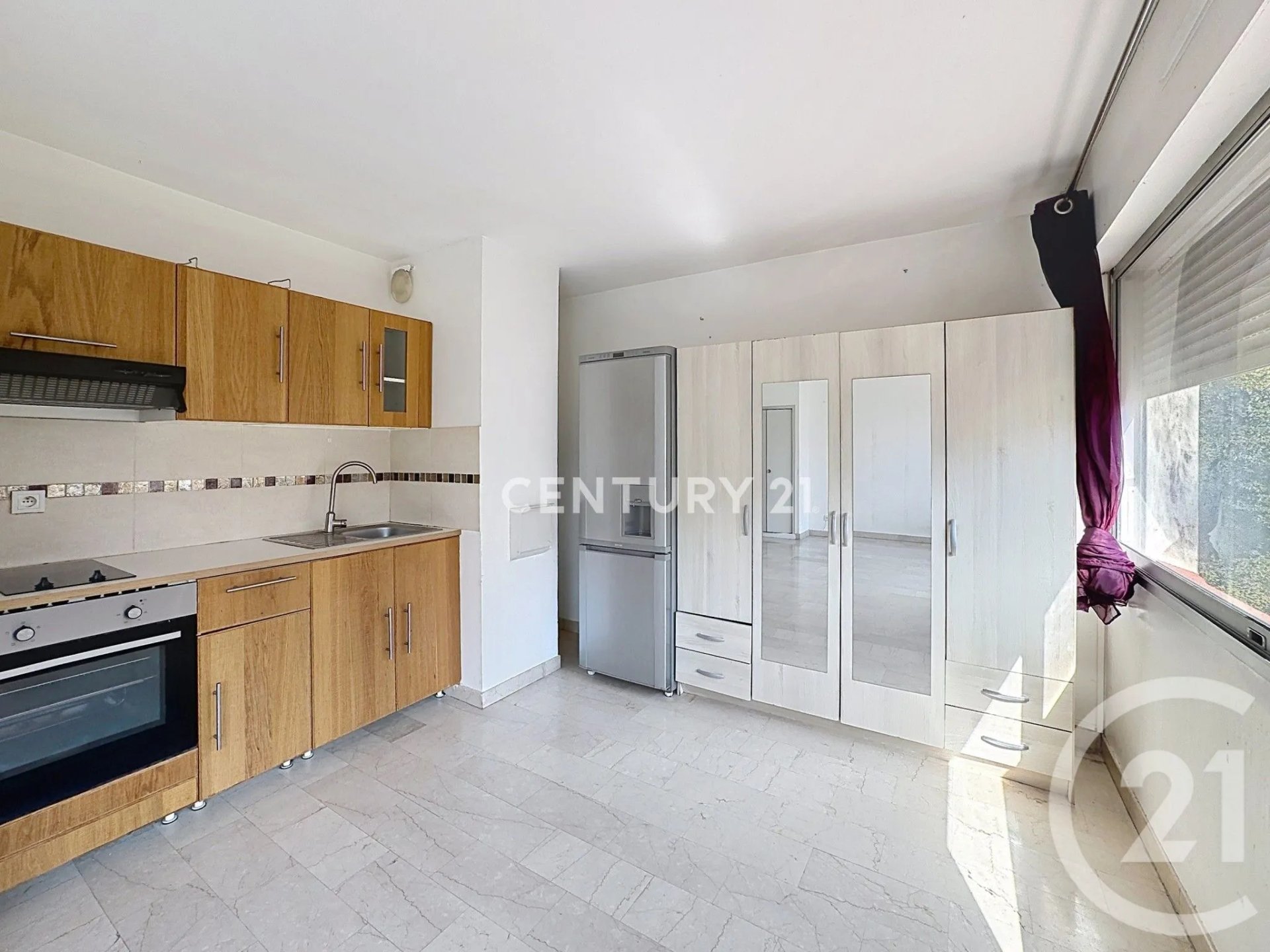 Appartement à louer, 27m², Aubagne