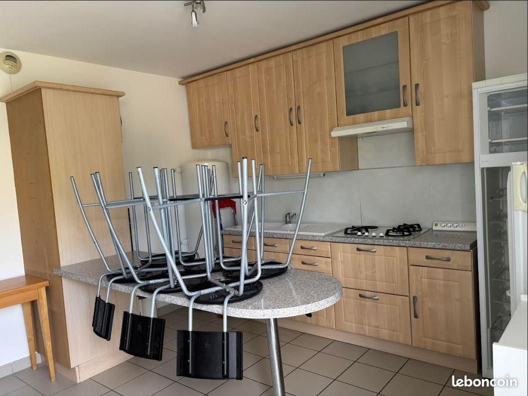 Appartement à louer, 40m², Saint-Prim