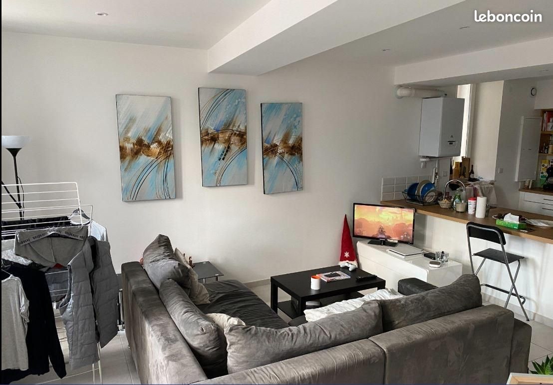 Appartement à louer, 68m², Pont-Evêque