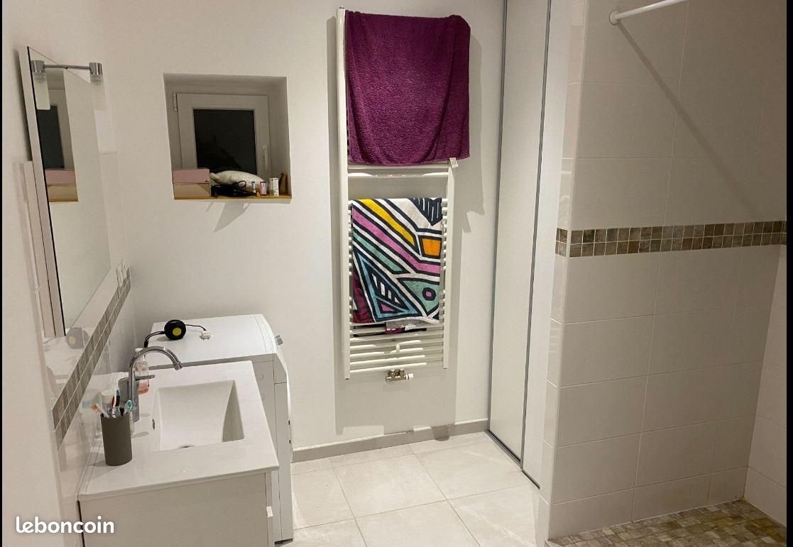 Appartement à louer, 68m², Pont-Evêque