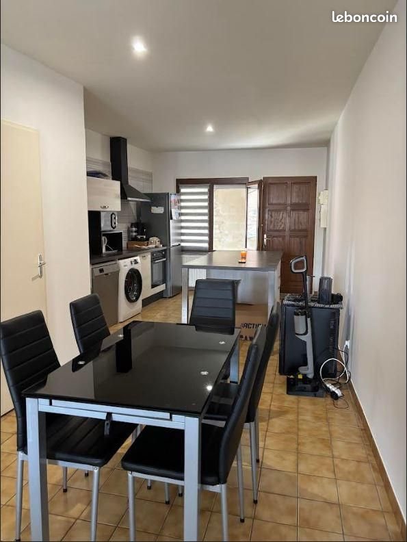 Appartement à louer, 71m², Maclas