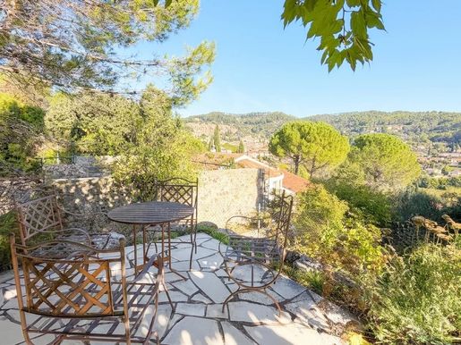 Maison 5 pièces 135 m² · à Cotignac · 135 m² · 646 600 €
