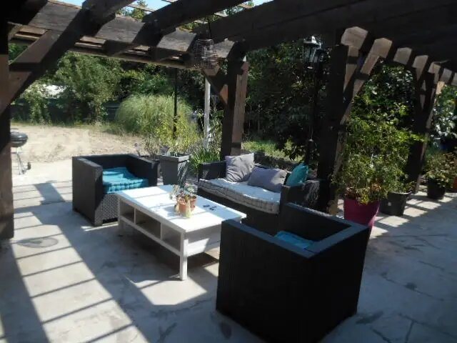 Maison à louer, 96m², Contes
