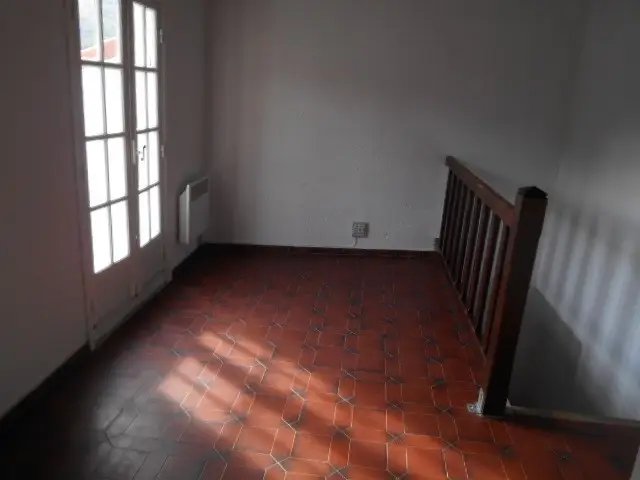 Maison à vendre, 3m², Contes