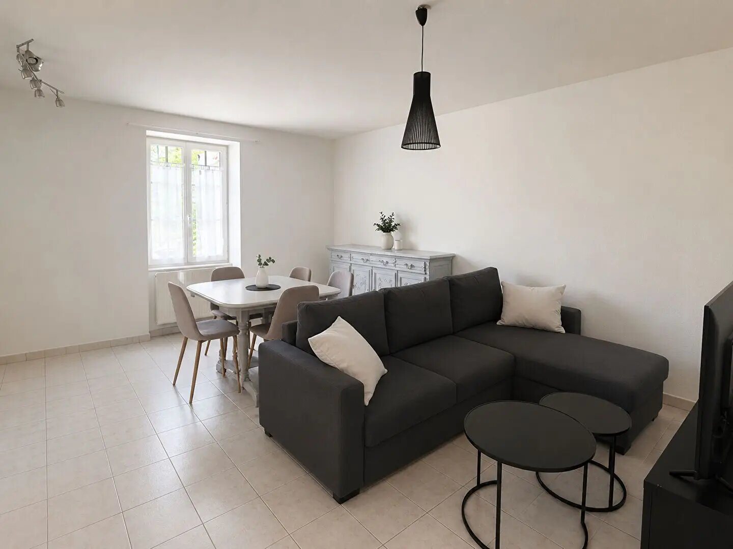 Appartement à louer, 78m², Mont-sous-Vaudrey