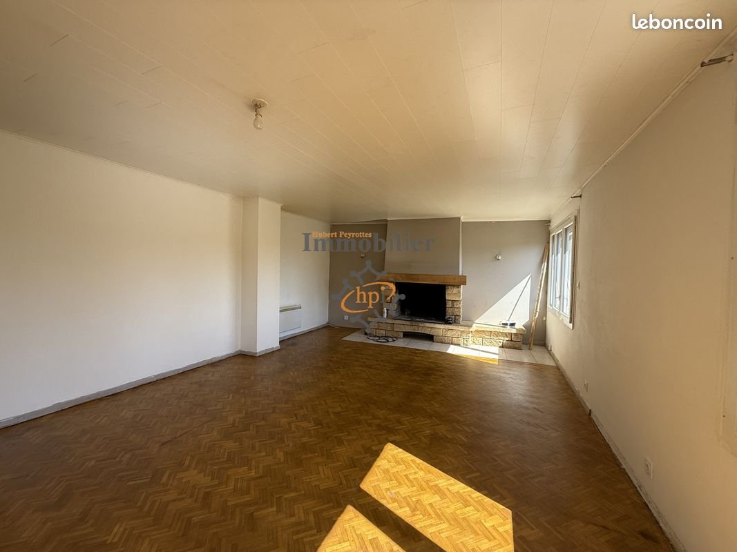 Appartement à louer, 79m², Camarès