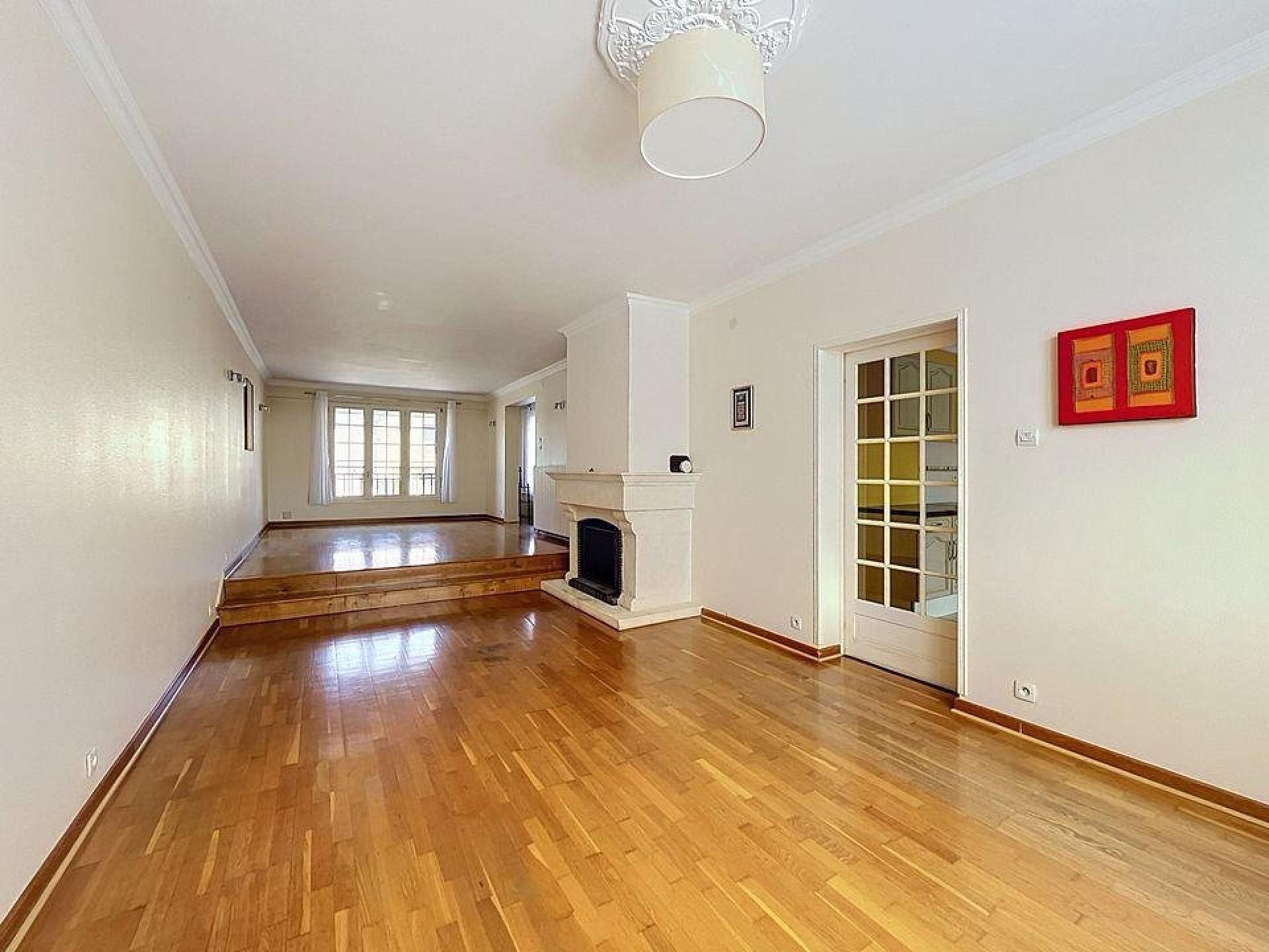 Maison à vendre, 150m², Montois-la-Montagne