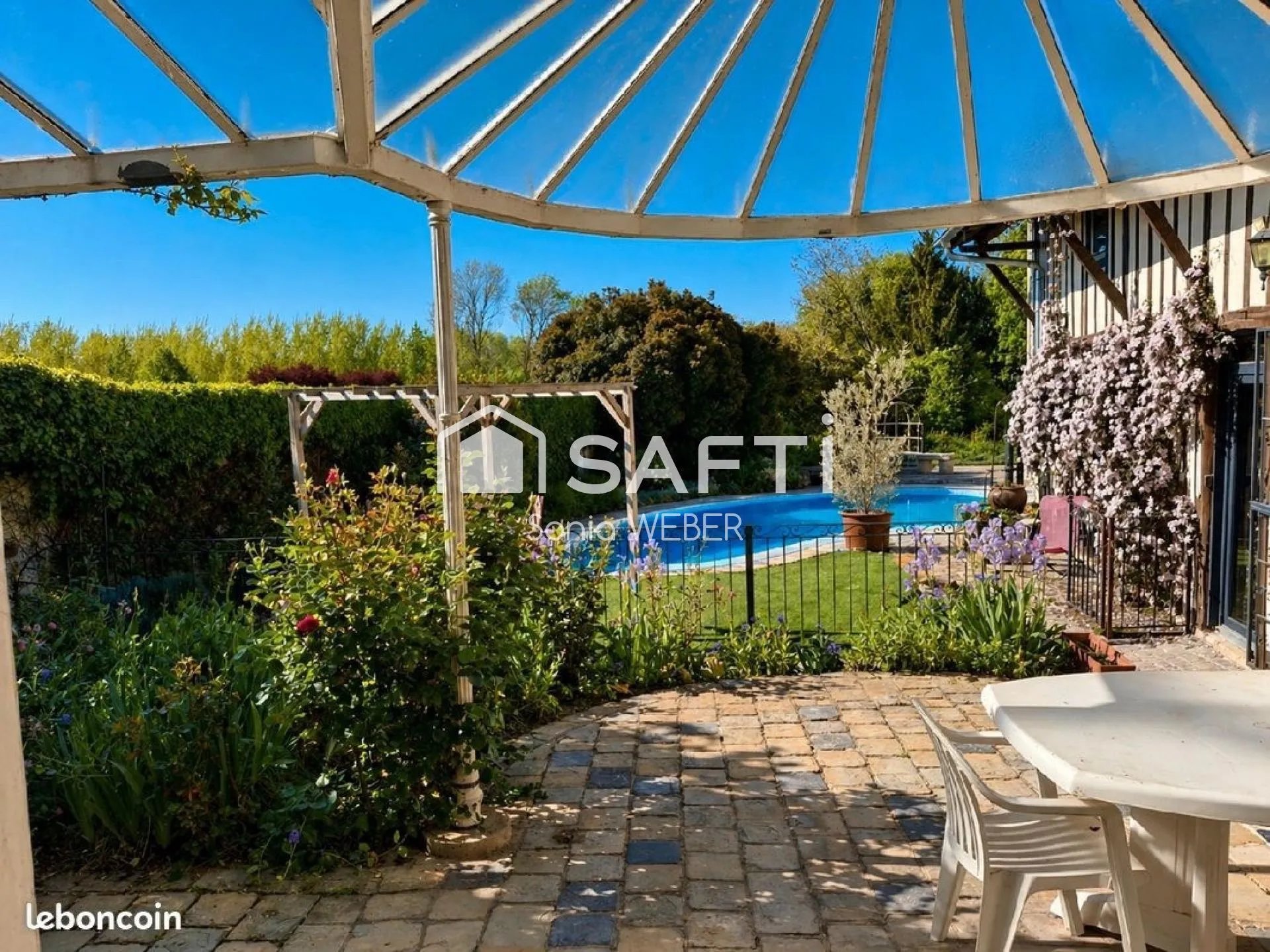 Maison à vendre, 260m², Saint-Amand-sur-Fion