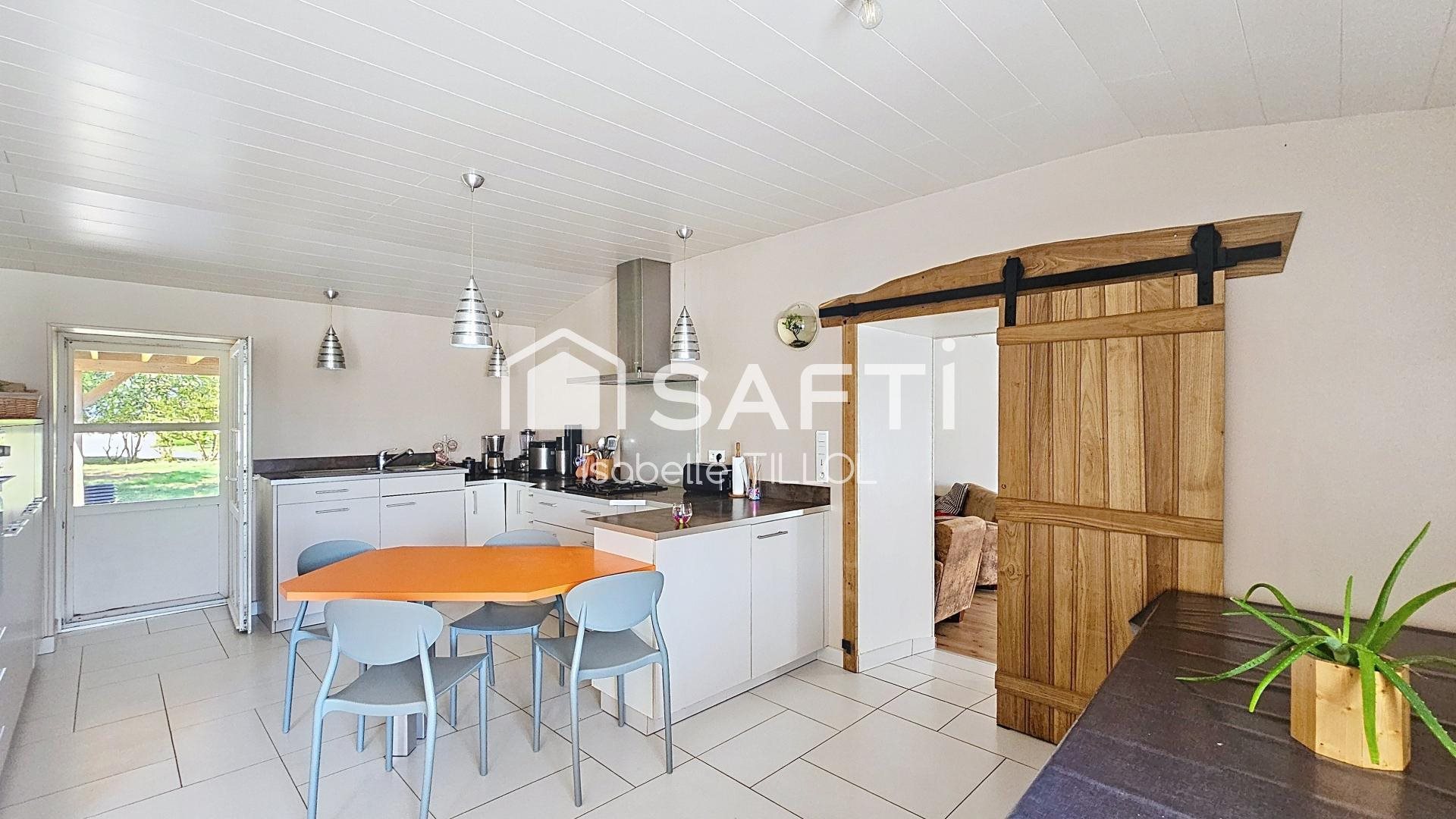 Maison à vendre, 160m², Champagné-les-Marais