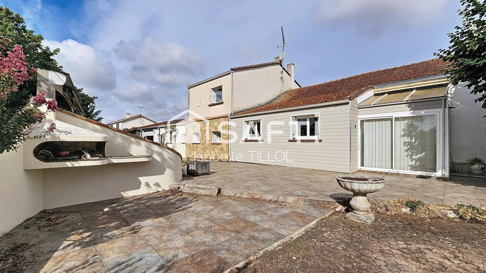 Maison à vendre, 139m², Nalliers