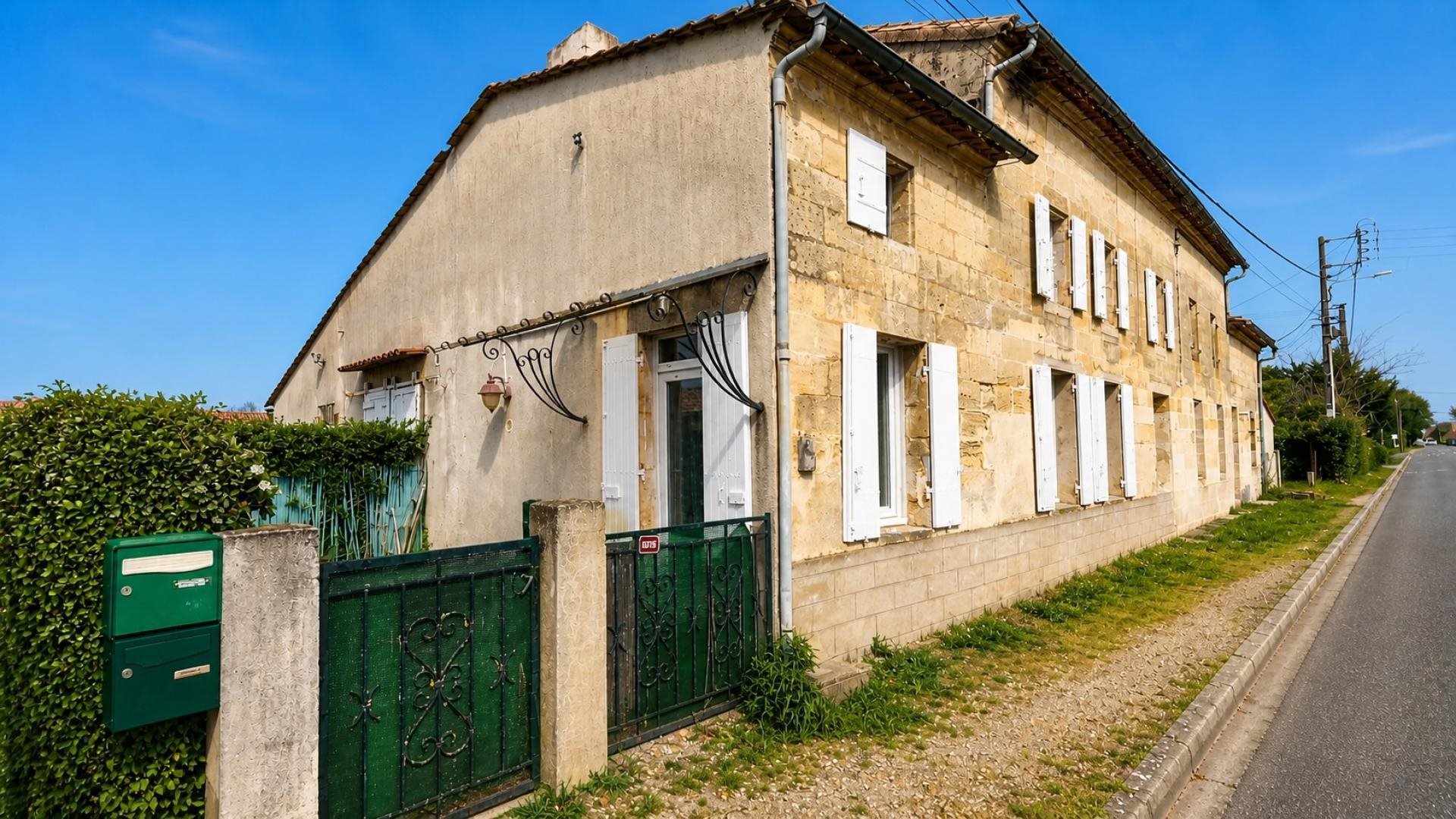 Maison à vendre, 110m², Saint-Pey-d'Armens