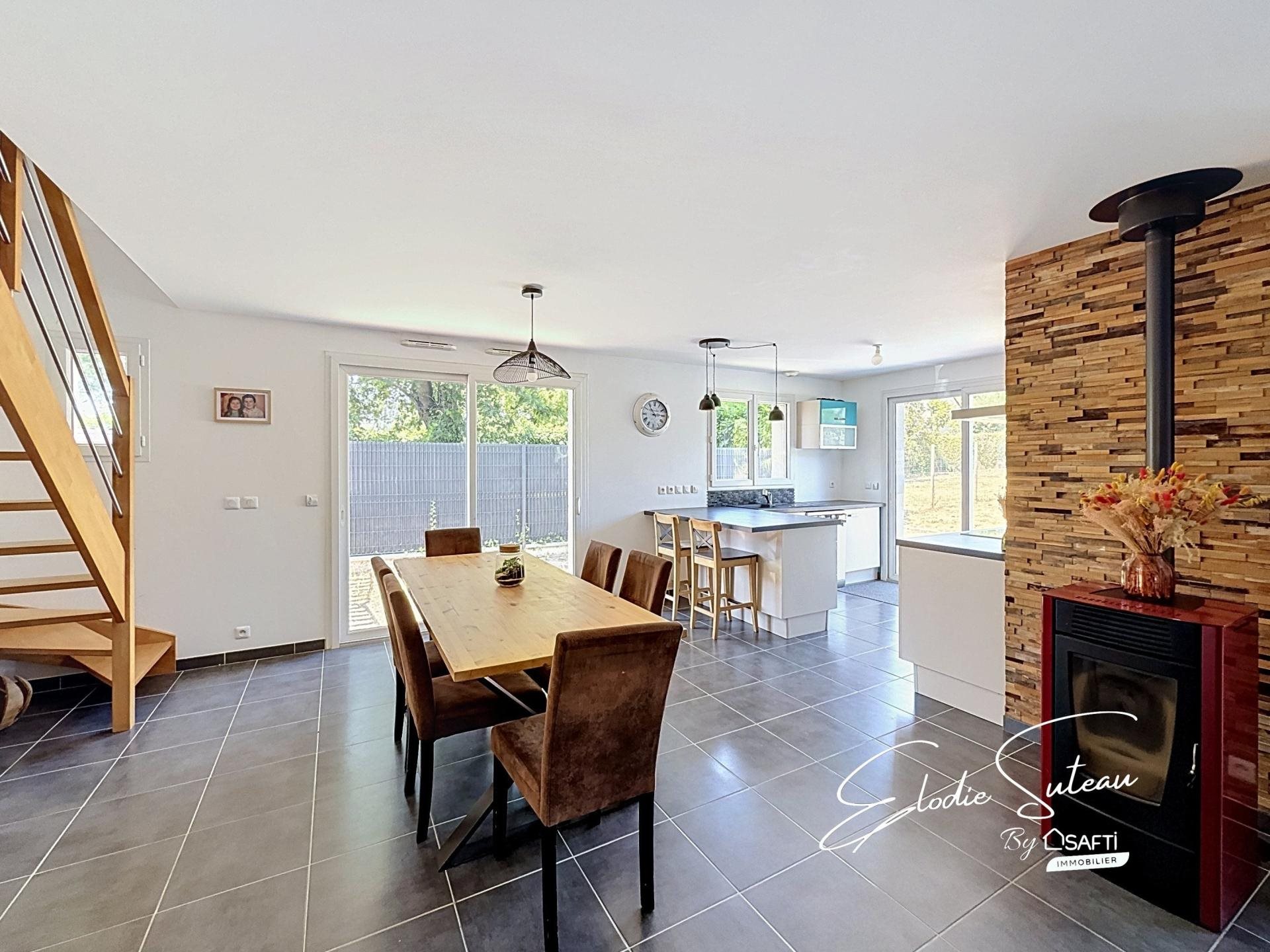Maison à vendre, 115m², Bécon-les-Granits