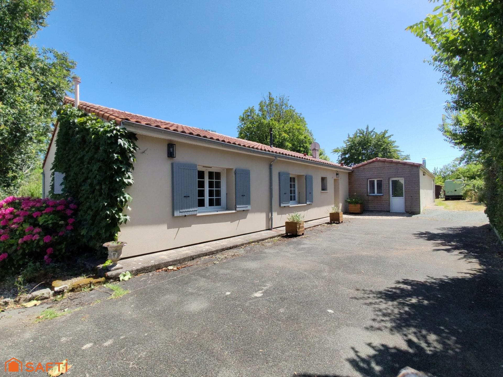 Maison à vendre, 161m², Saint-André-de-Lidon