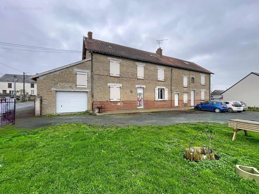 Maison à vendre, 238m², Lucquy