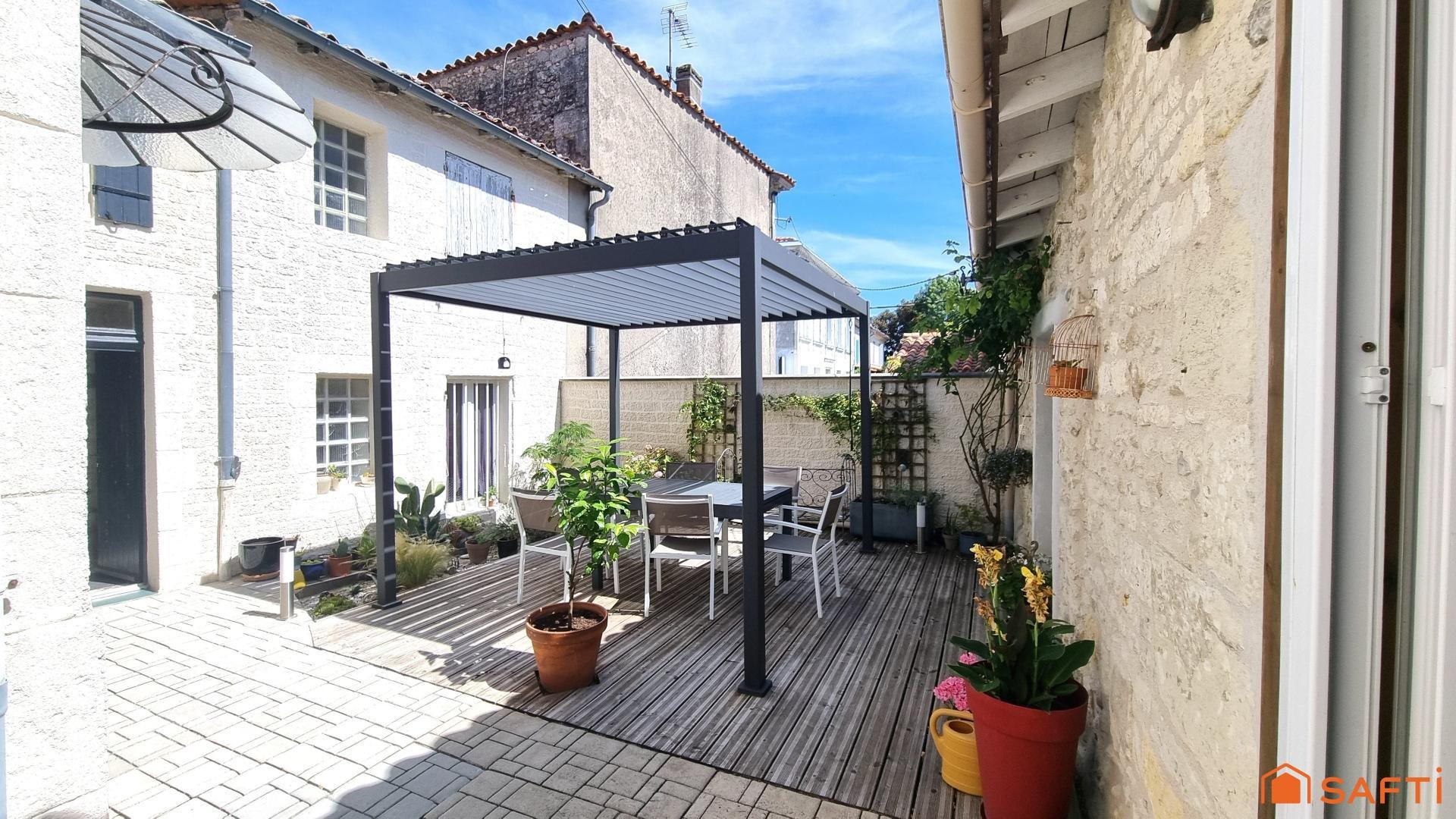 Maison à vendre, 204m², Mortagne-sur-Gironde