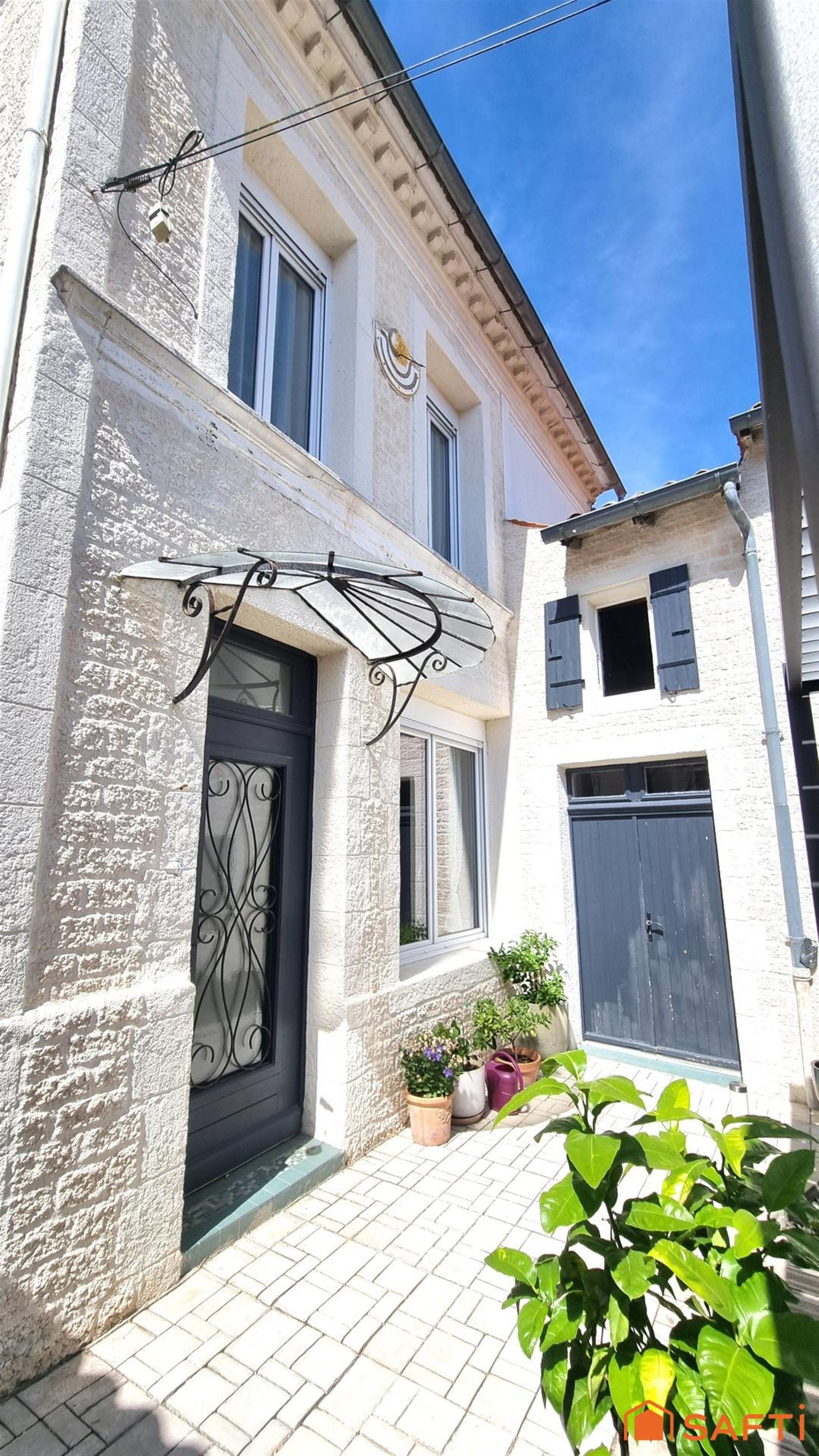 Maison à vendre, 204m², Mortagne-sur-Gironde