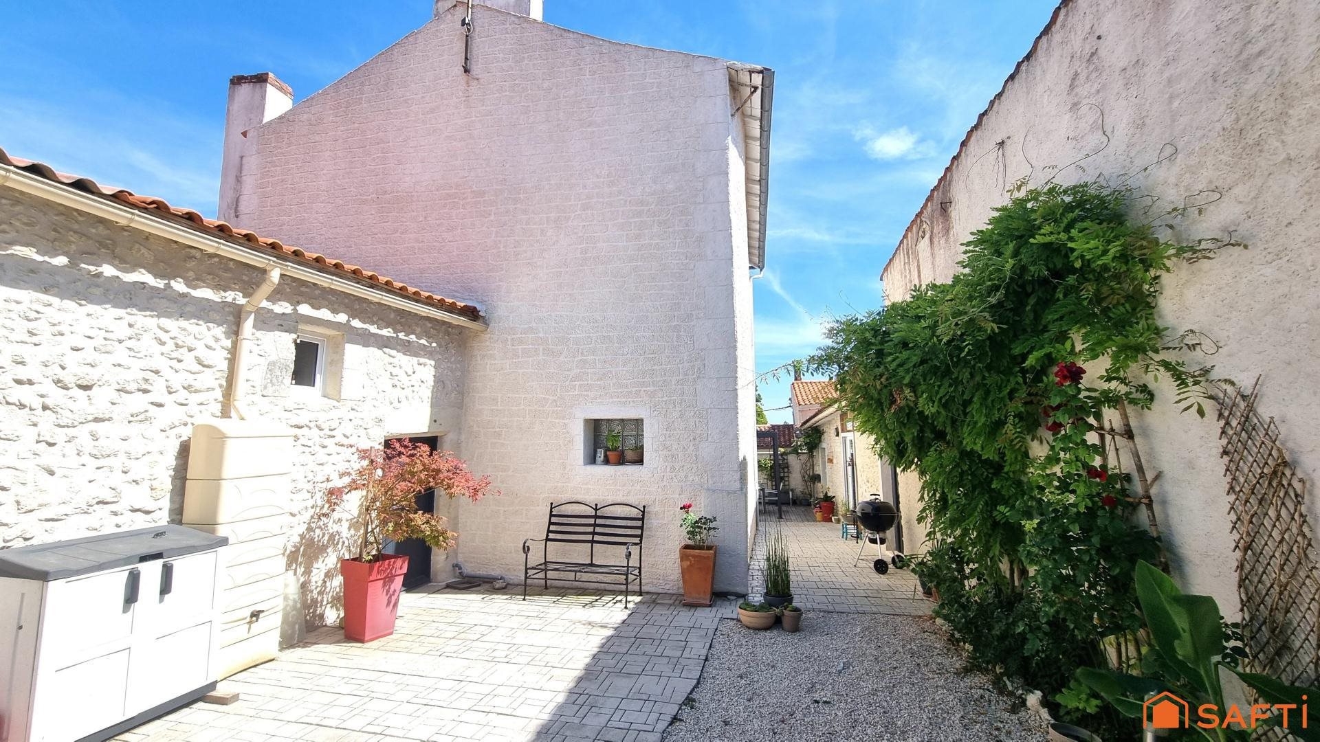 Maison à vendre, 204m², Mortagne-sur-Gironde