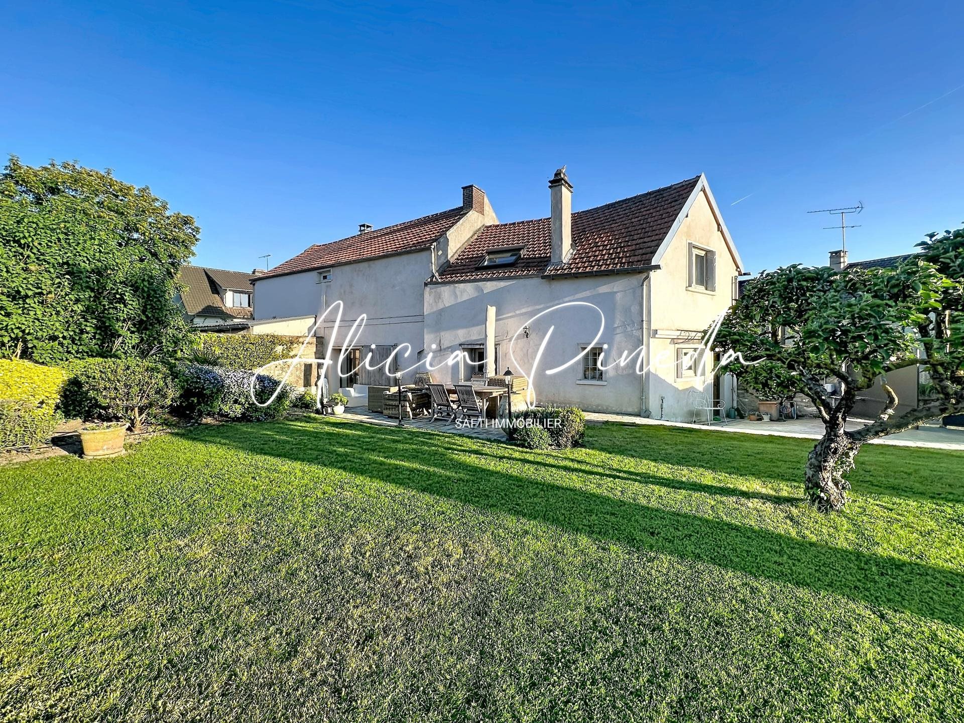 Maison à vendre, 196m², Crespières