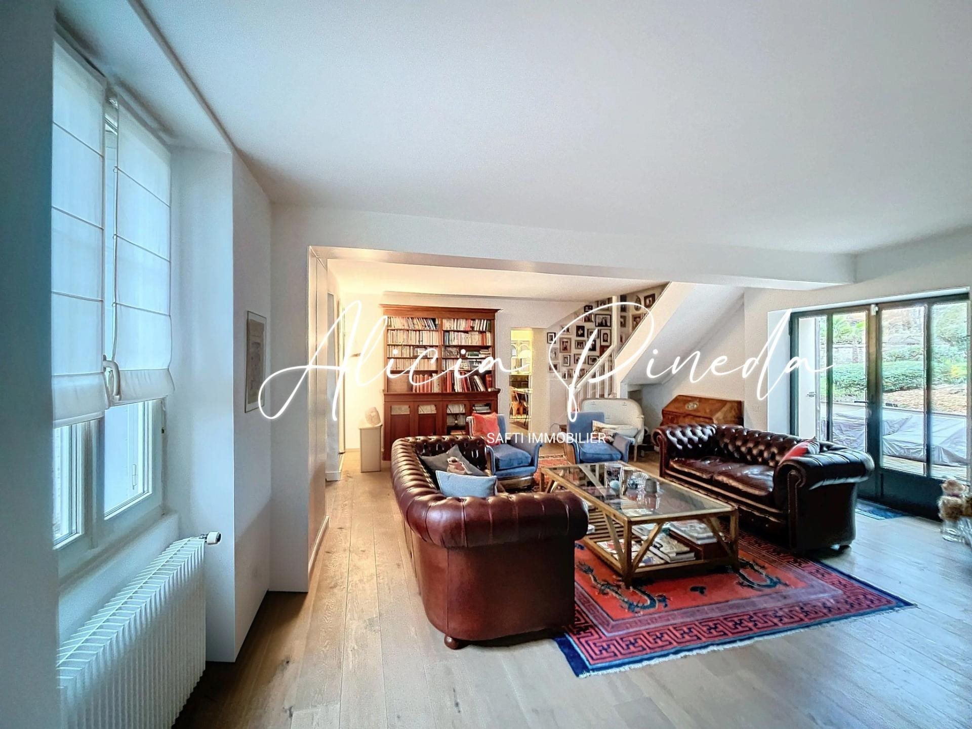 Maison à vendre, 196m², Crespières