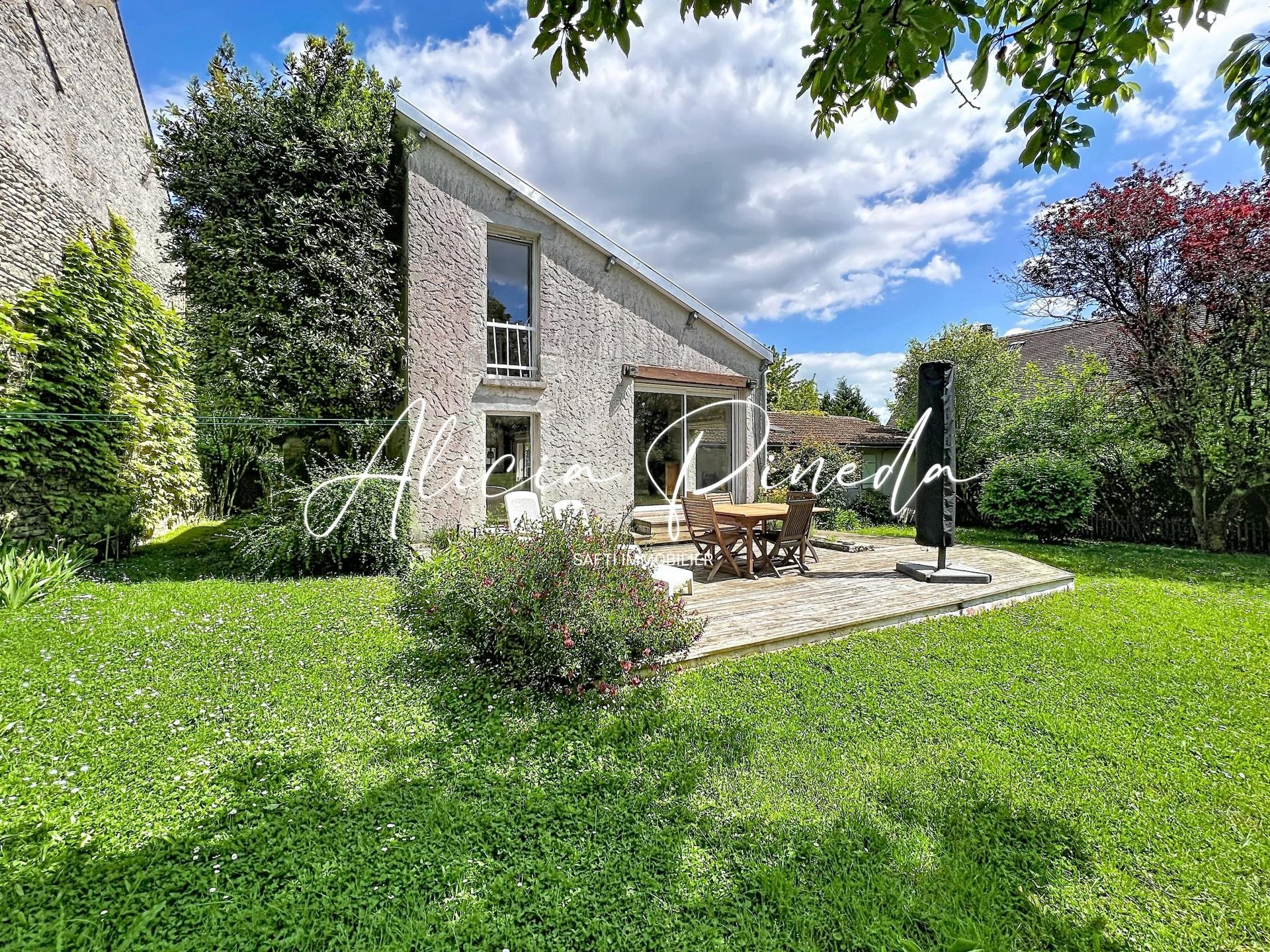 Maison à vendre, 171m², Montainville