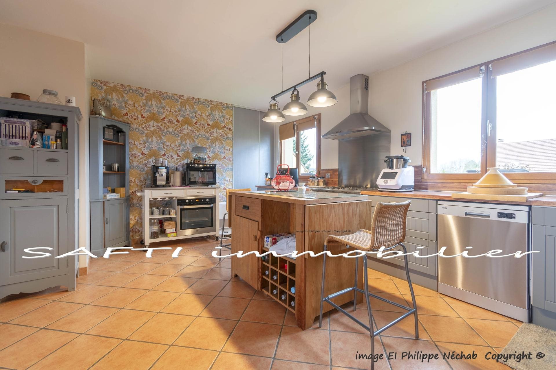 Maison à vendre, 161m², Limetz-Villez