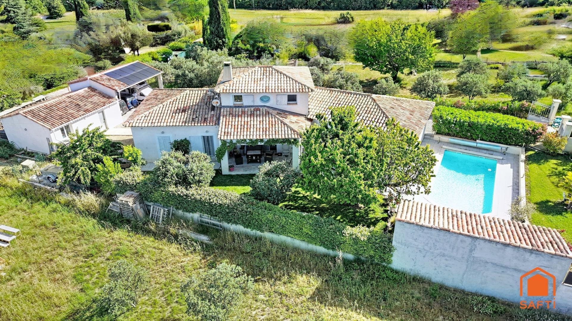 Maison à vendre, 160m², Artignosc-sur-Verdon