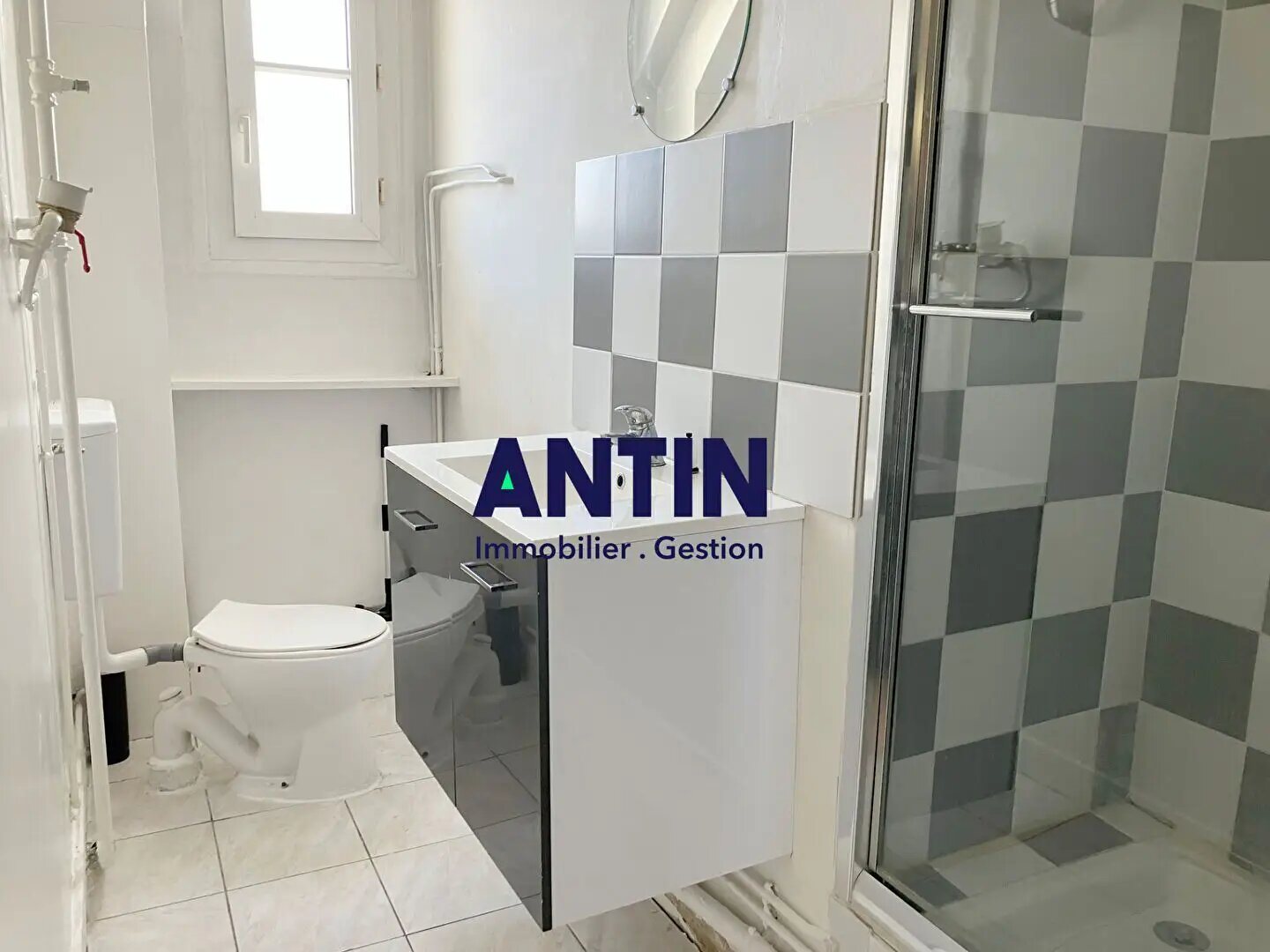 Appartement à louer, 45m², Courbevoie