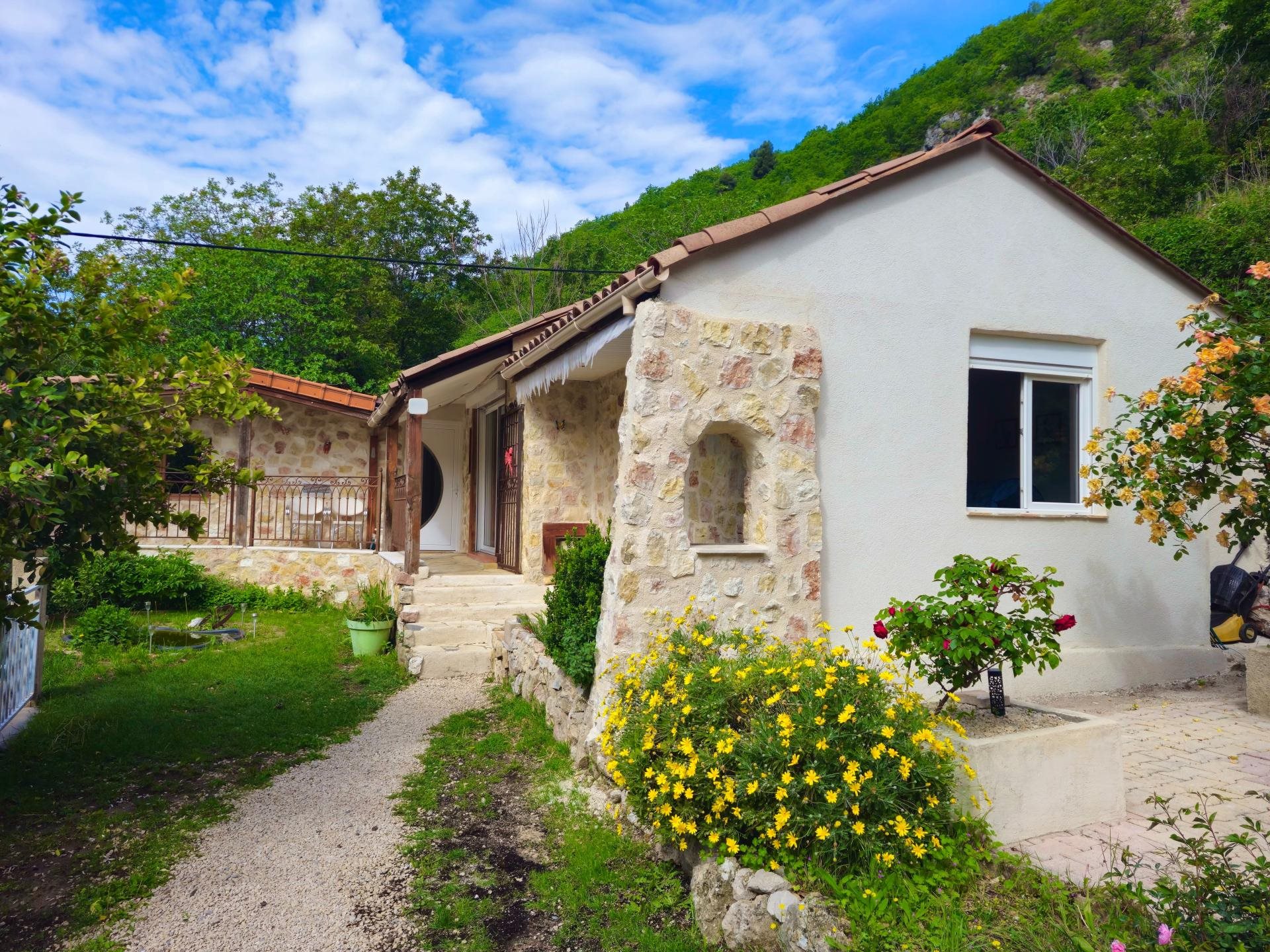 Maison à vendre, 97m², Bouyon