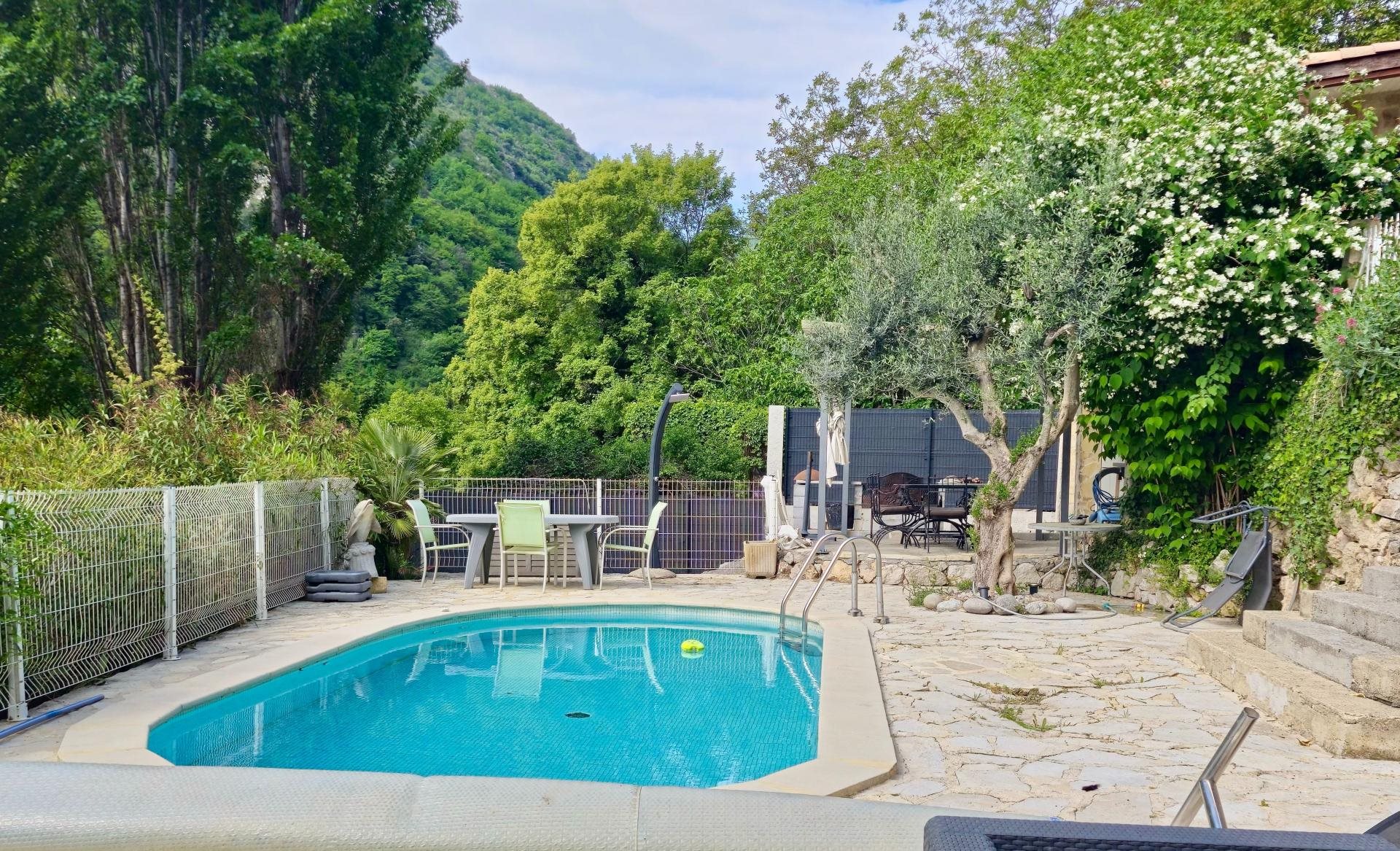 Maison à vendre, 97m², Bouyon