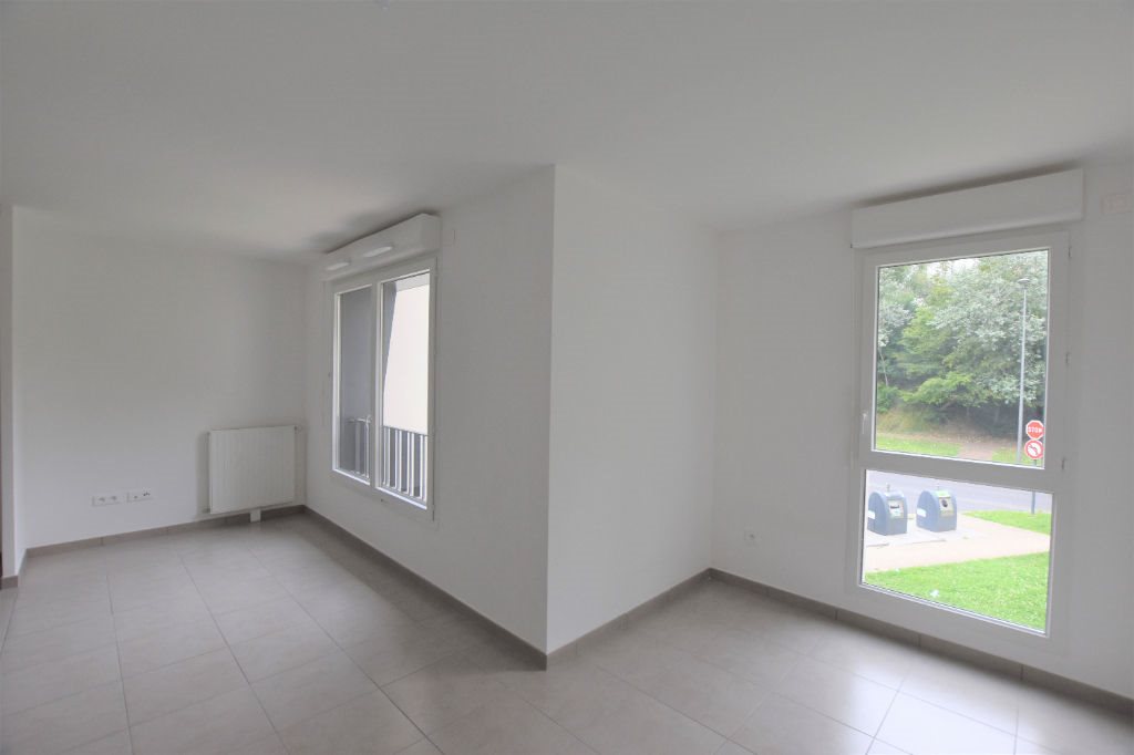 Appartement à louer, 28m², Cergy