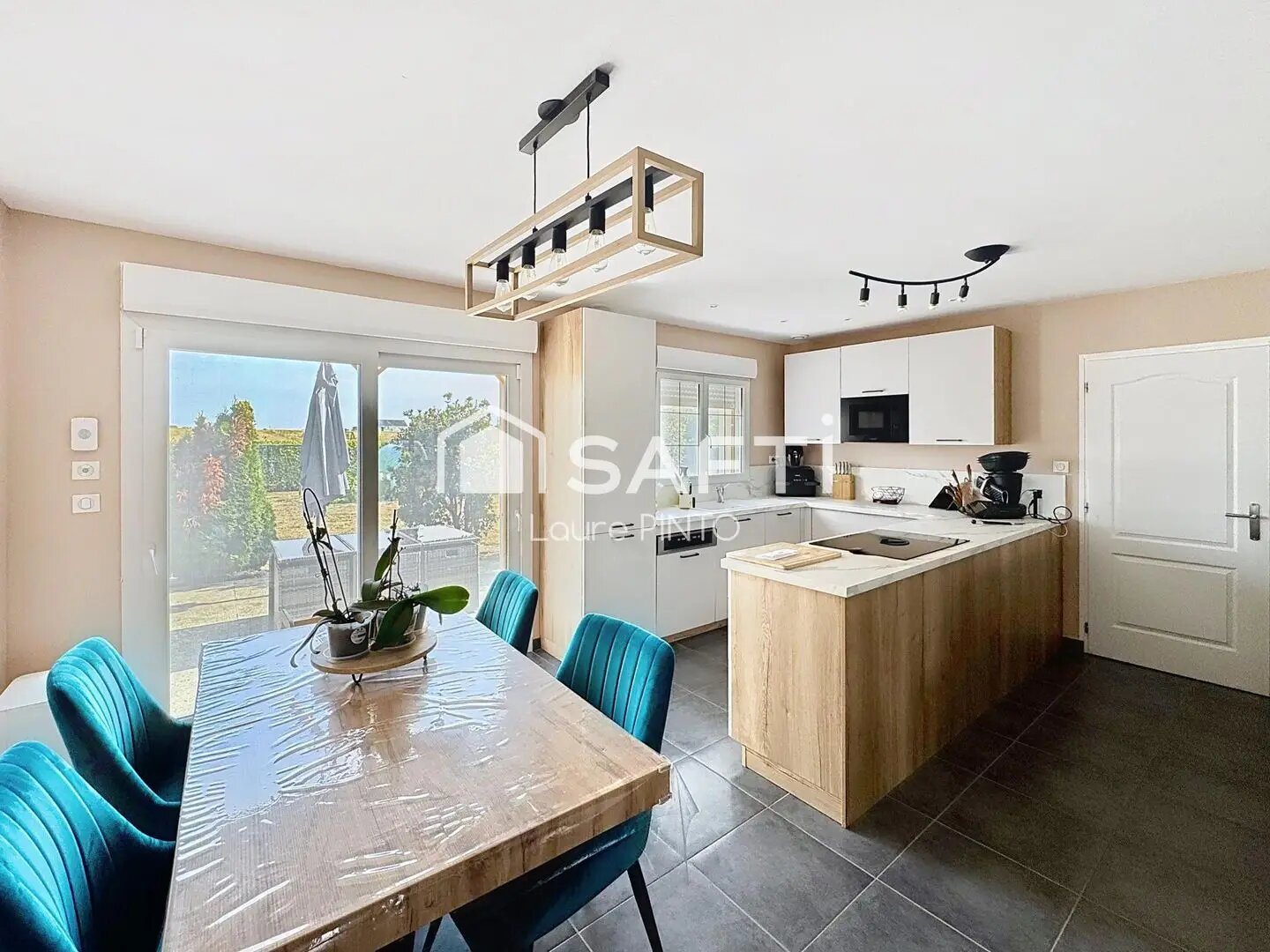 Maison à vendre, 121m², Bétheniville