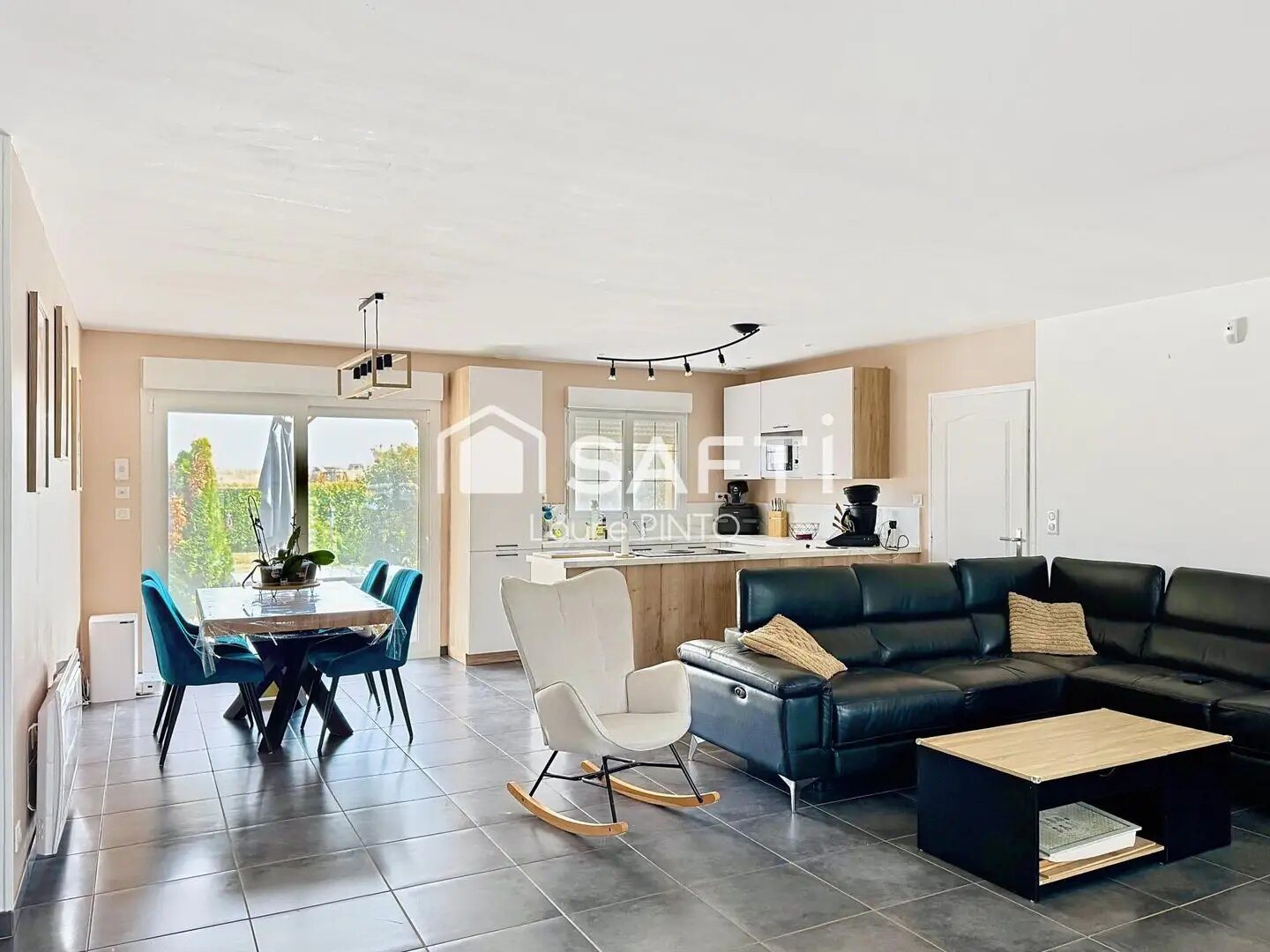 Maison à vendre, 121m², Bétheniville