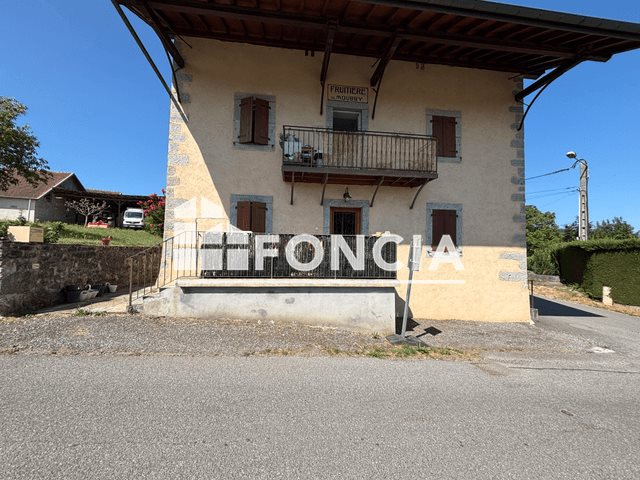 Appartement à louer, 81m², Cornier