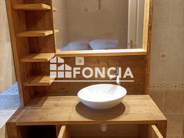 Appartement à louer, 81m², Cornier