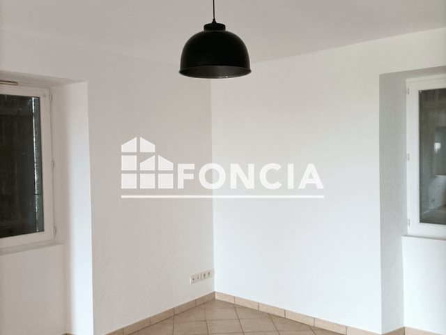 Appartement à louer, 81m², Cornier
