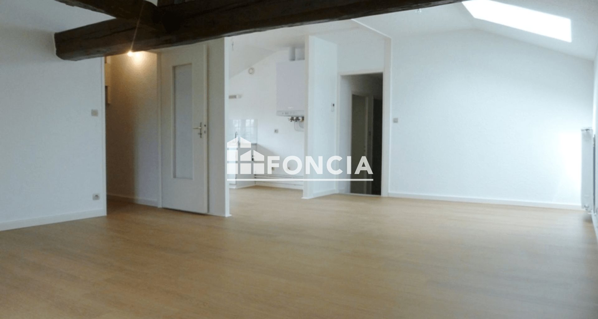 Appartement à louer, 80m², Saint-Didier-de-Formans