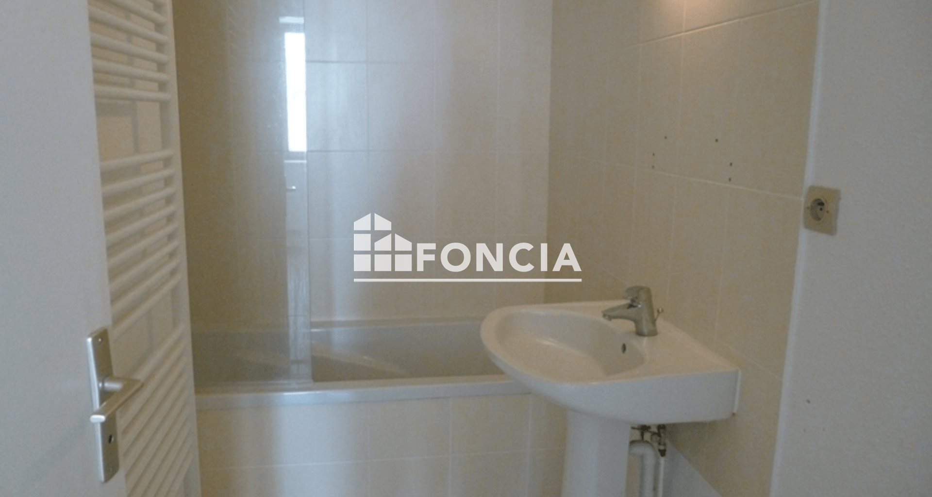 Appartement à louer, 80m², Saint-Didier-de-Formans