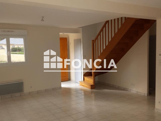 Maison à louer, 89m², Bégard