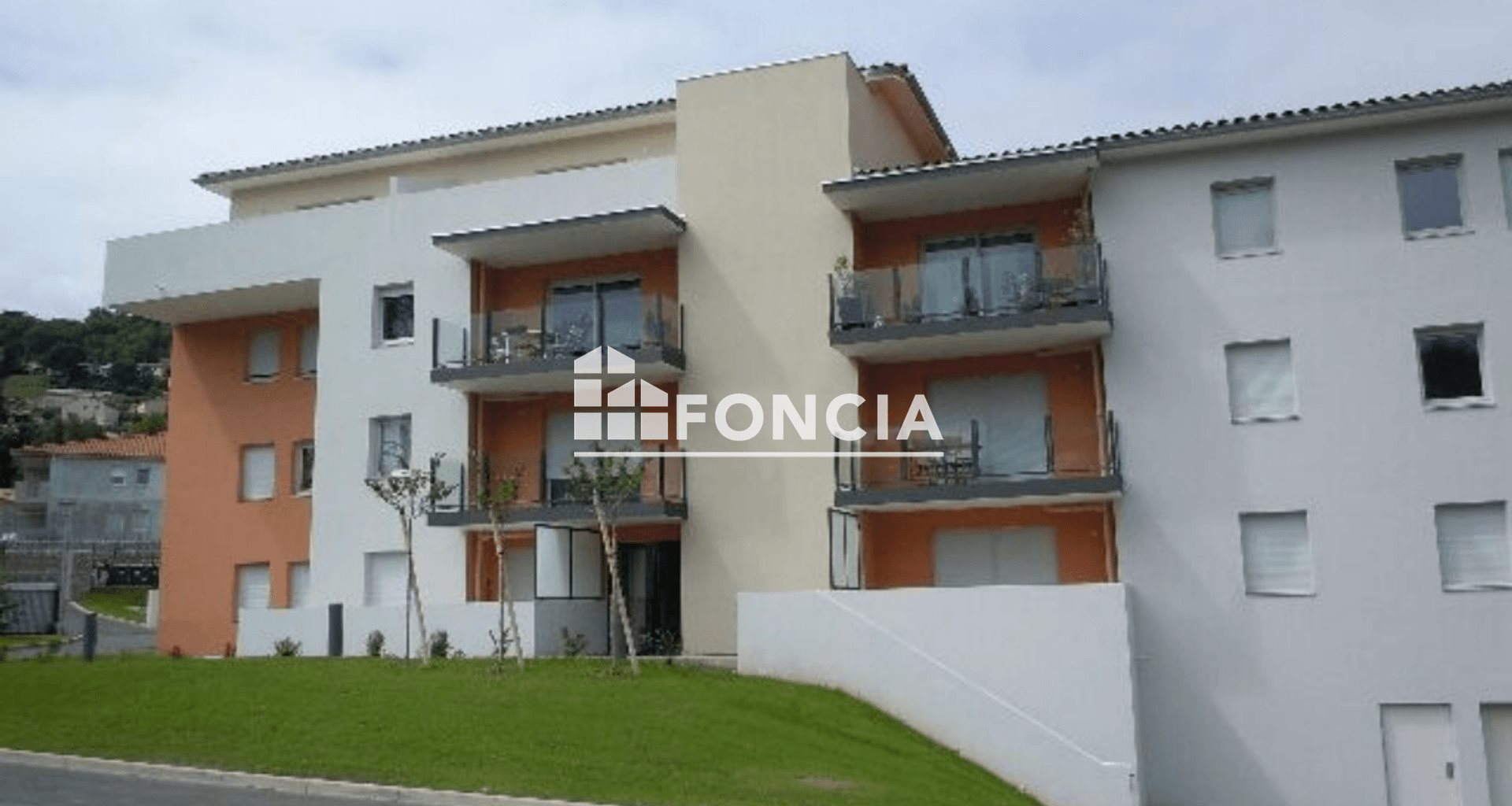 Appartement à louer, 66m², L'Etrat